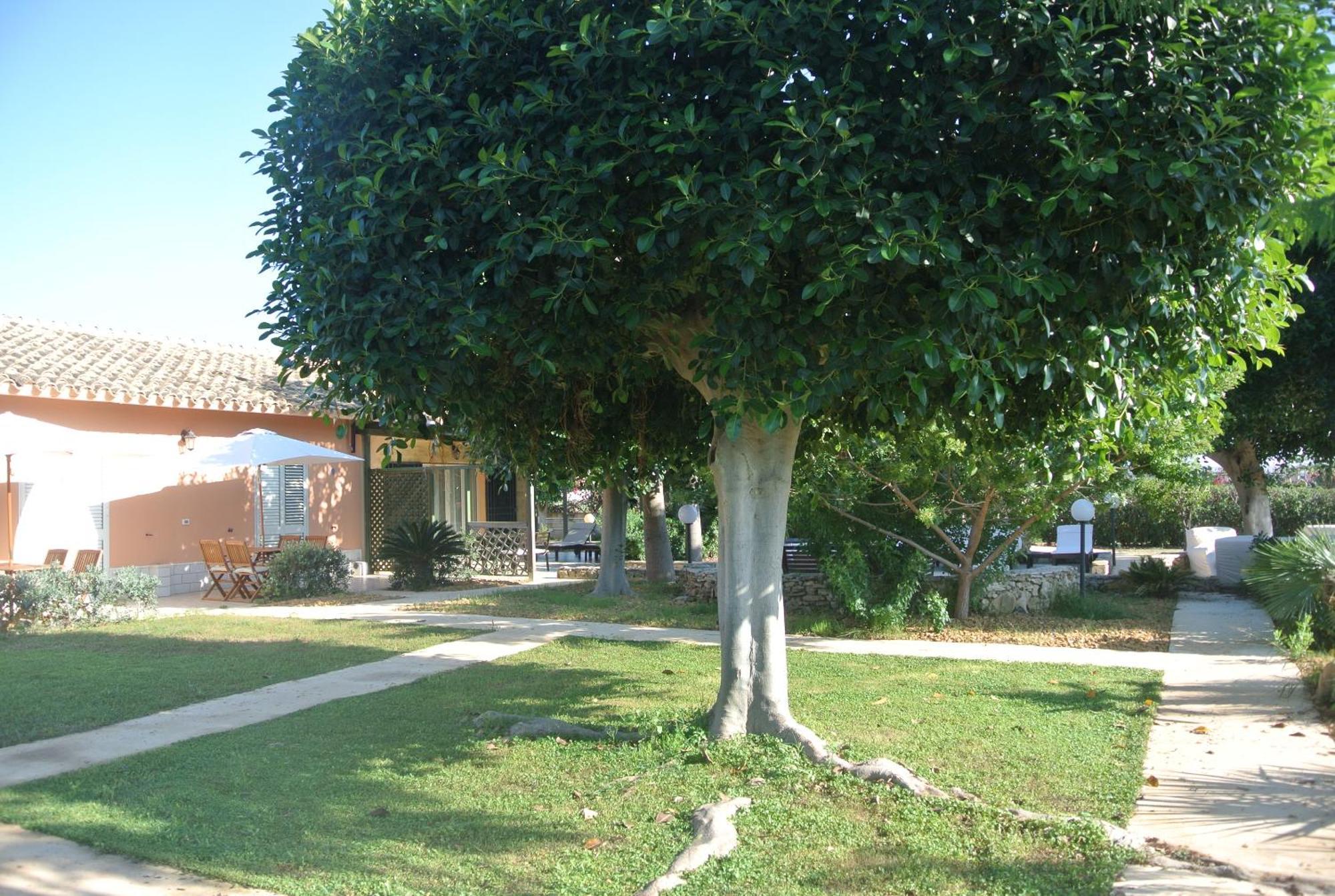 סן לאונה Villa Carlotta Resort מראה חיצוני תמונה